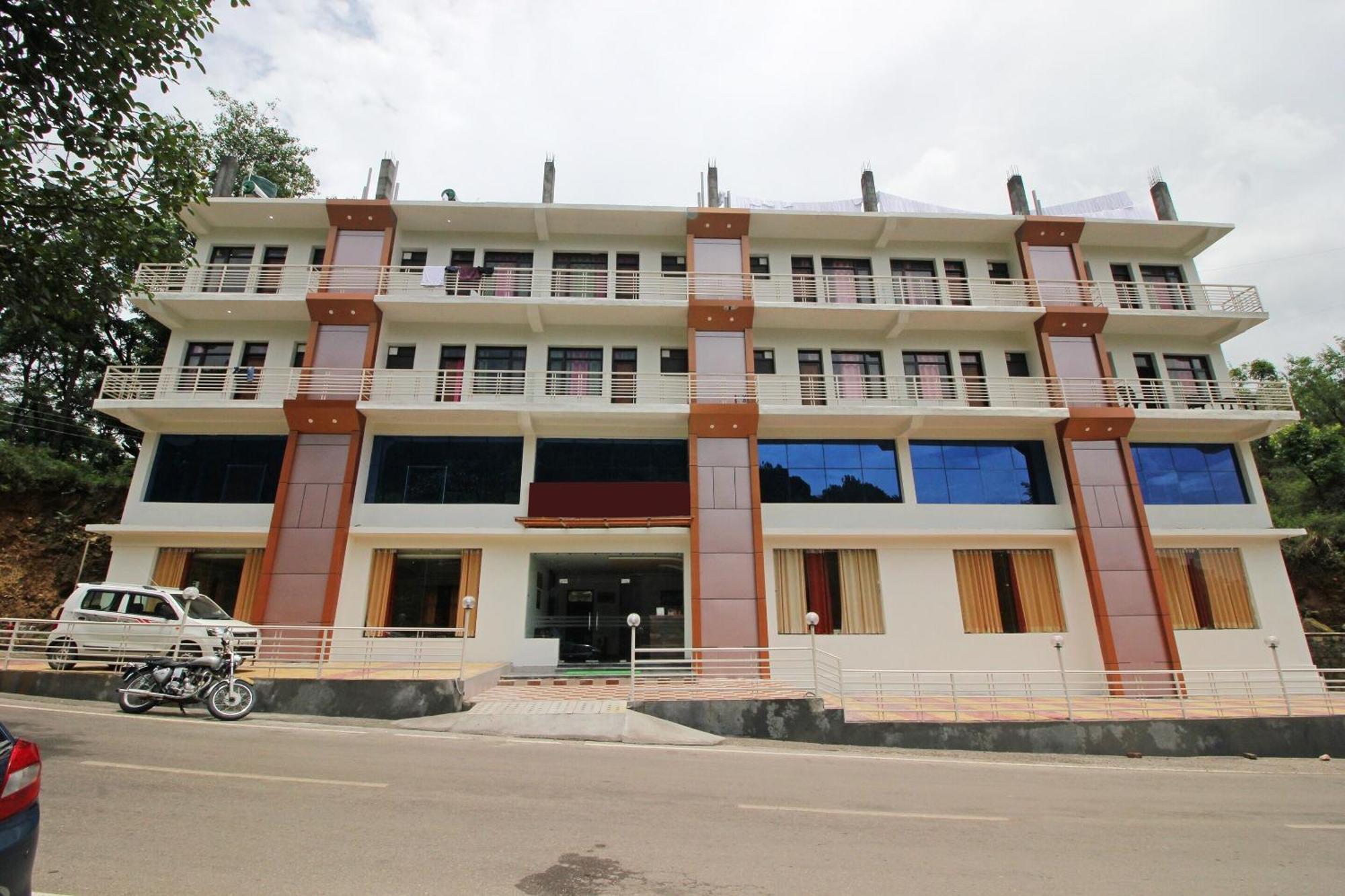 Oyo Hotel Chandni Dharamshala Exteriör bild